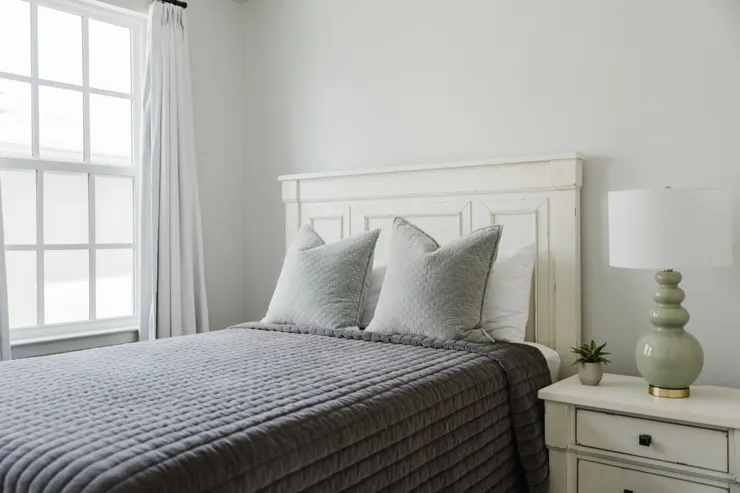 Guest bedroom in quiet neutrals